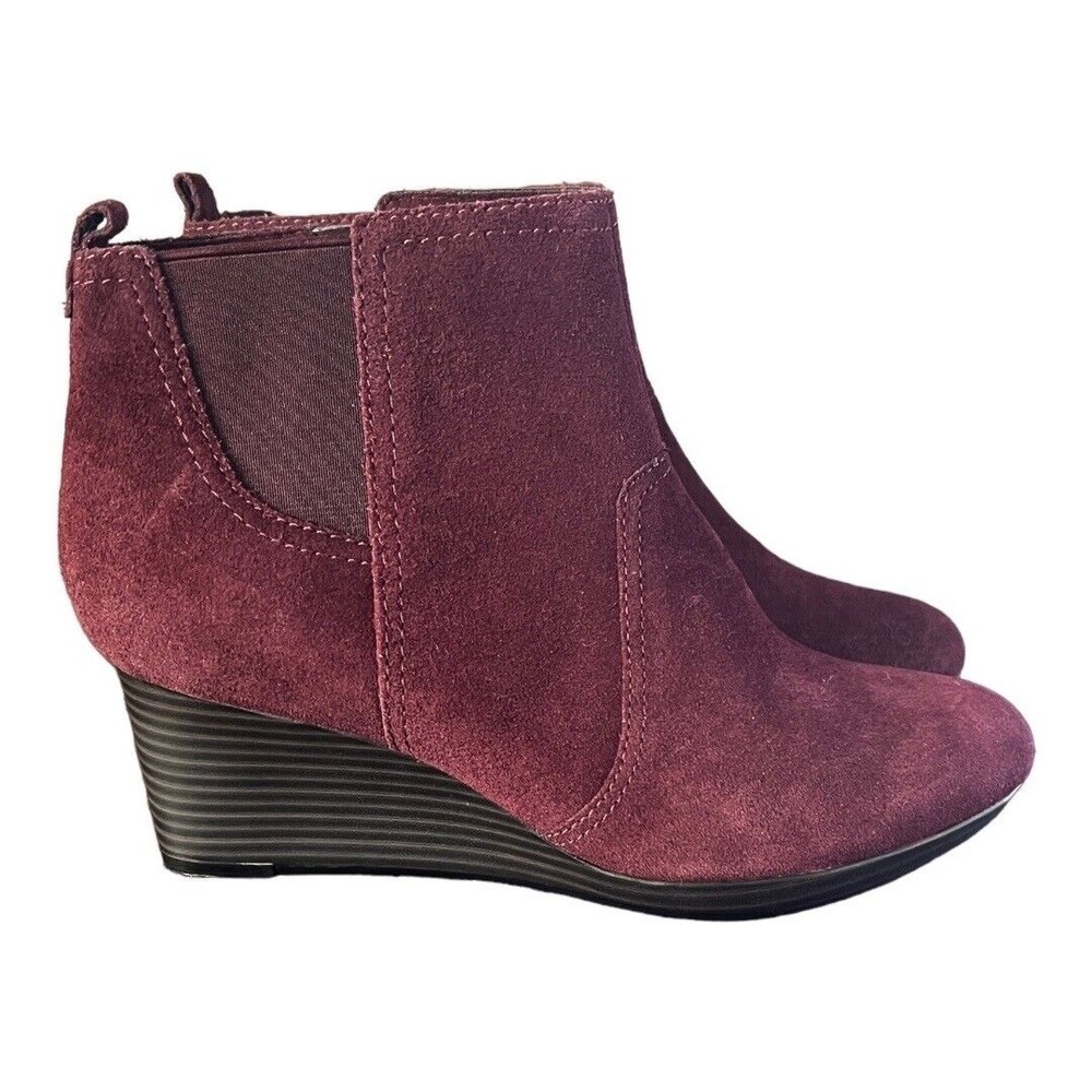 Clarks Boots Womens 7.5M Ankle Burgundy Wedge Heel Suede Zip Up Casual Boho‎